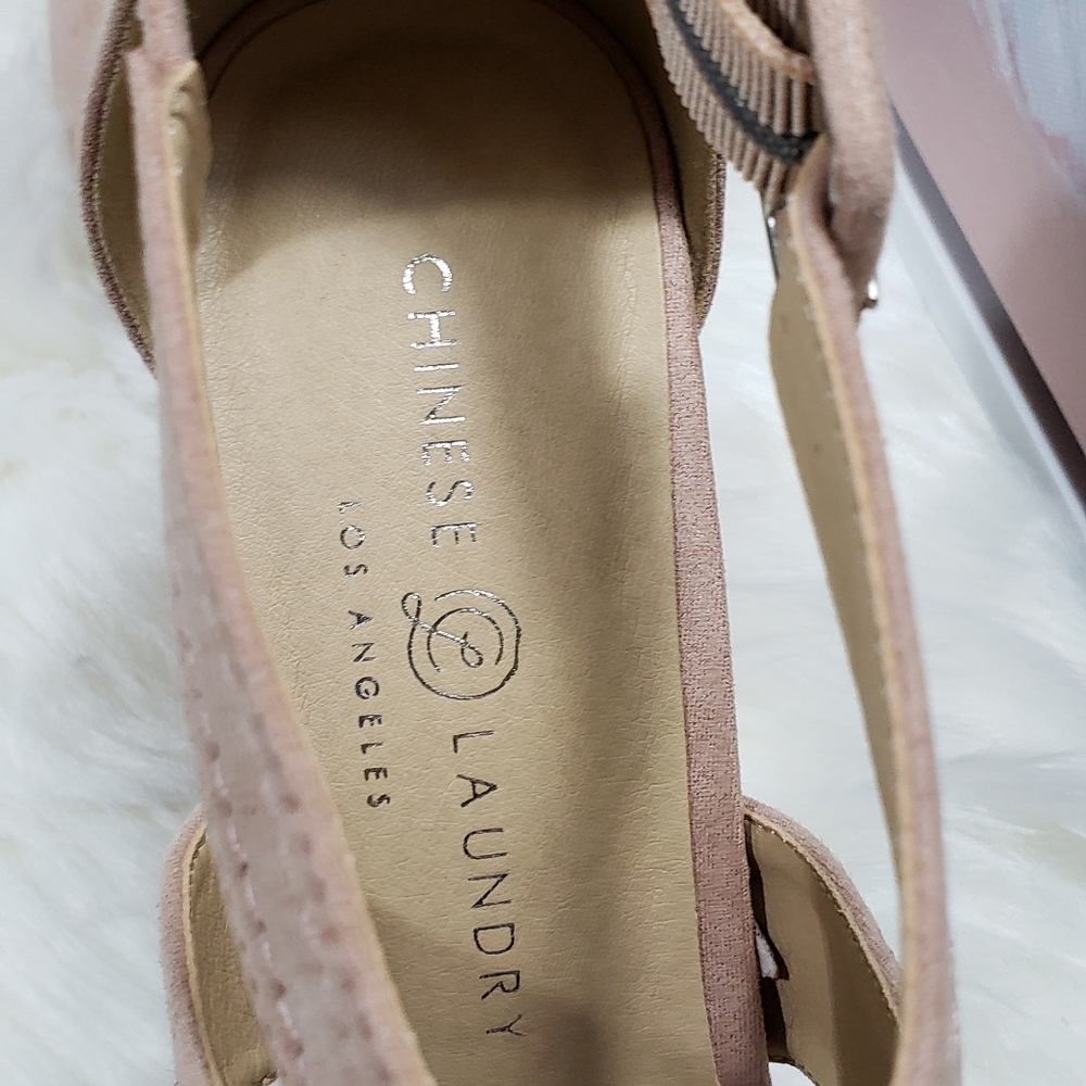 Shoes - Picture 10 of 10